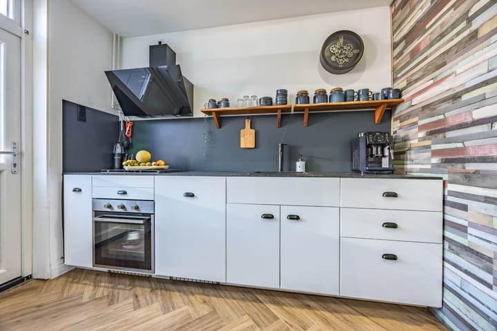 Photo 4 of Adriaan Poirtersstraat 7