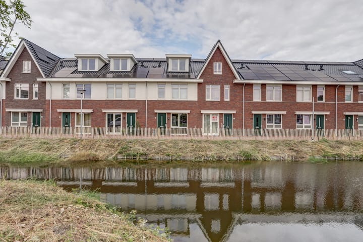 Edgar du Perronstraat 15