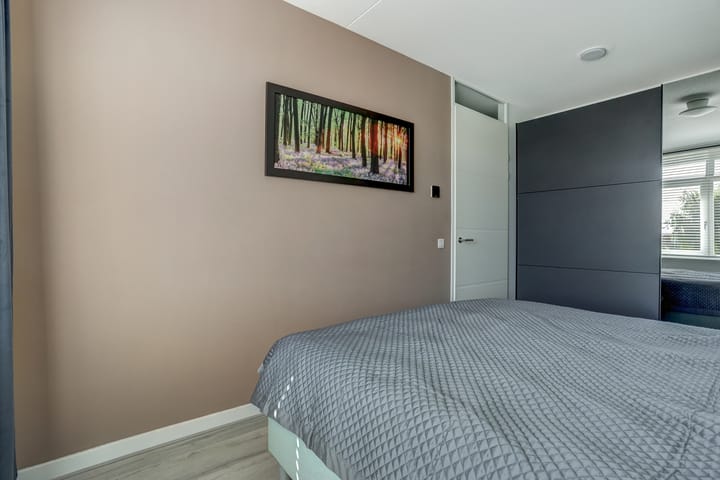 Foto 10 van Edgar du Perronstraat 15