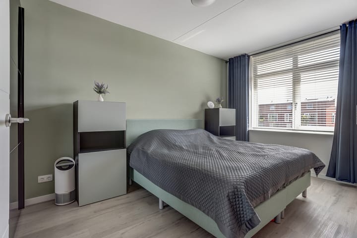 Foto 9 van Edgar du Perronstraat 15