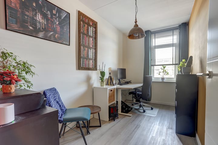 Foto 13 van Edgar du Perronstraat 15