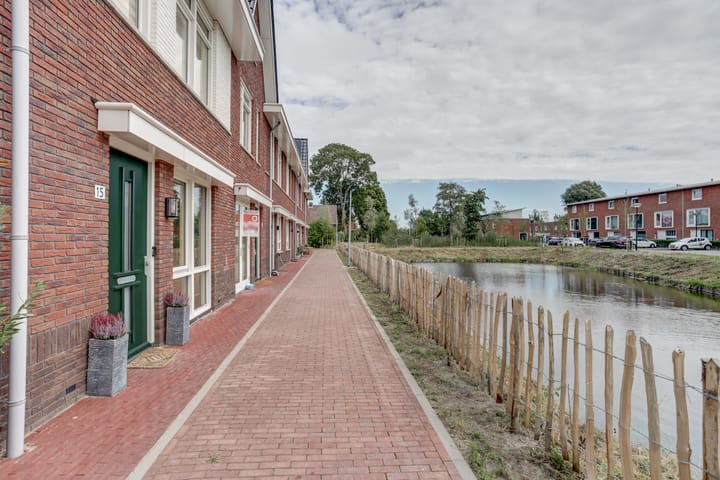 Foto 26 van Edgar du Perronstraat 15