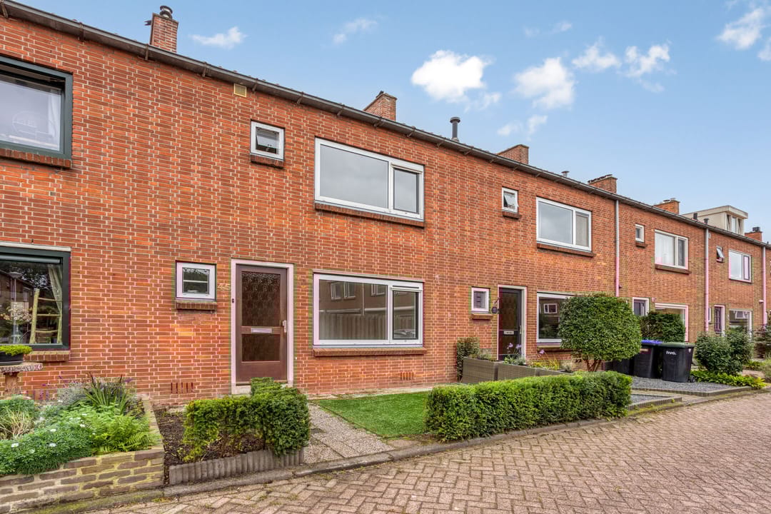 Photo 2 of Resedastraat 45