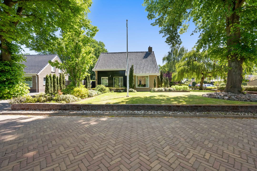 Photo 2 of Zuidenveldstraat 5