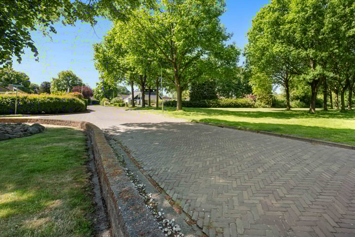 Photo 3 of Zuidenveldstraat 5