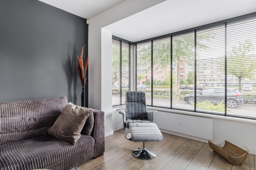 Photo 2 of van Limburg Stirumstraat 26