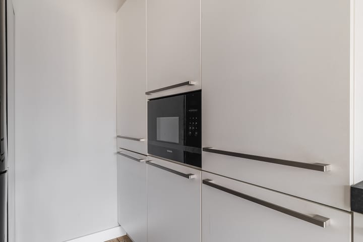 Foto 16 van van Limburg Stirumstraat 26