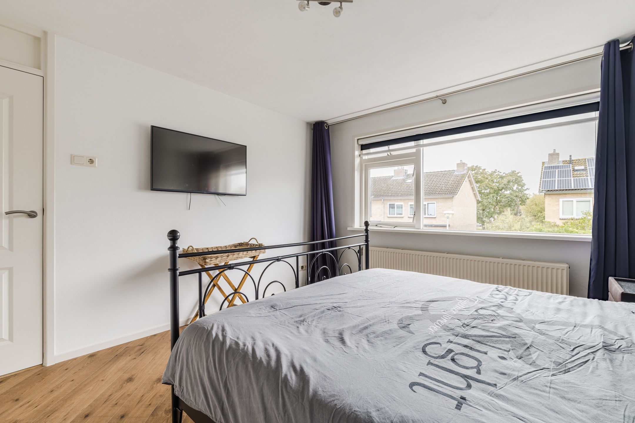 Photo 18 of van Limburg Stirumstraat 26