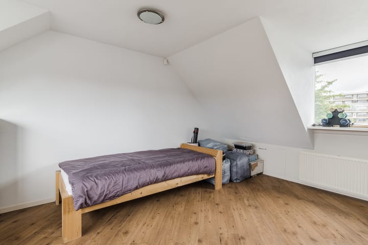 Foto 27 van van Limburg Stirumstraat 26