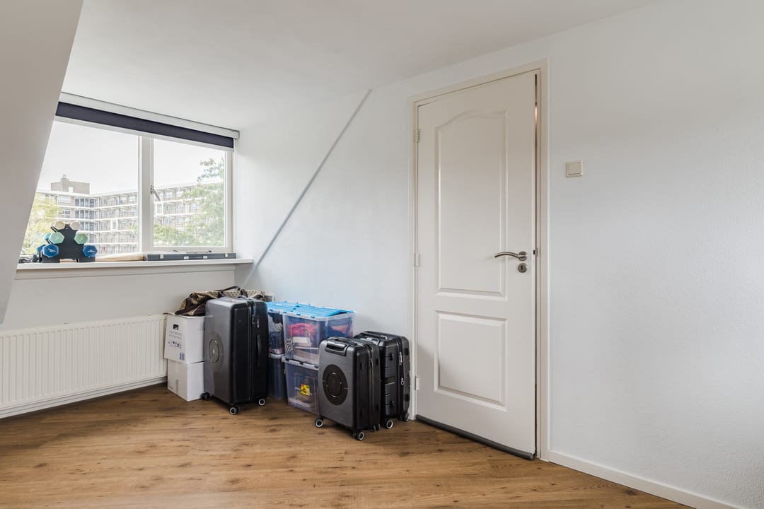 Photo 28 of van Limburg Stirumstraat 26