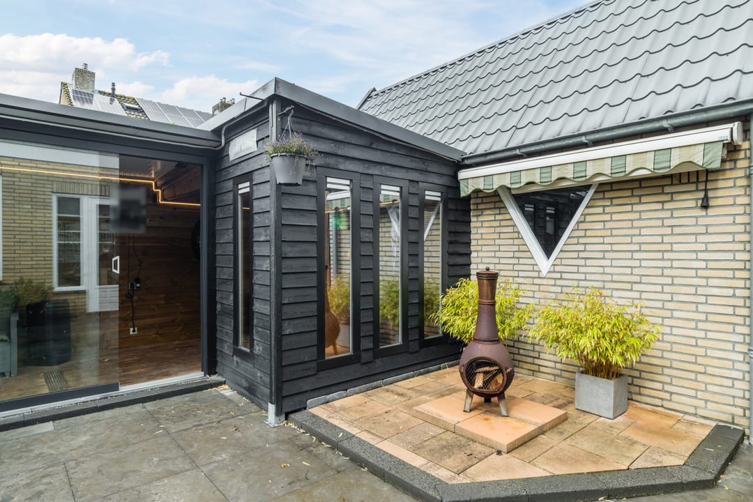 Photo 31 of van Limburg Stirumstraat 26