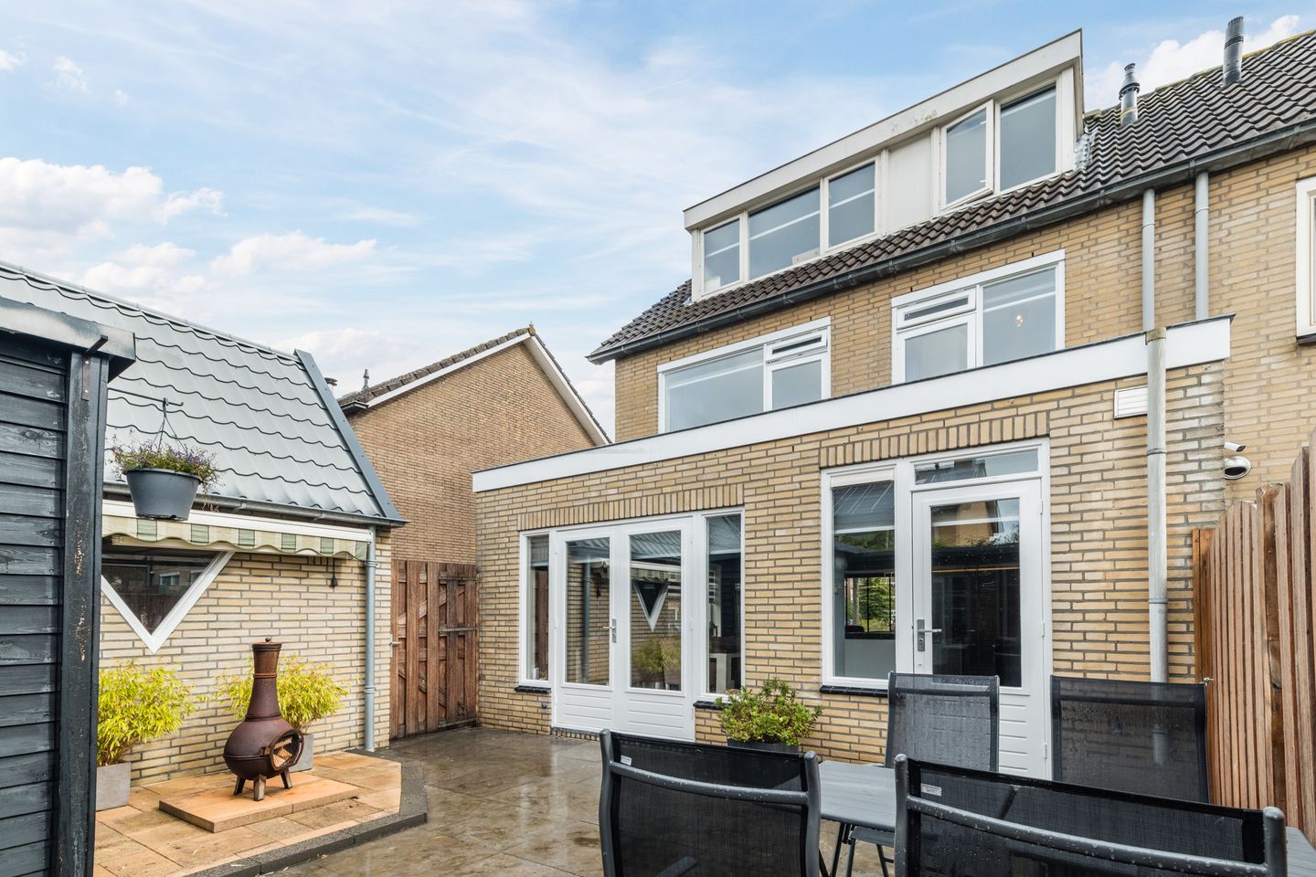 Photo 34 of van Limburg Stirumstraat 26