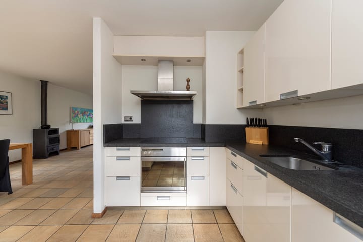 Photo 17 of Monseigneur Mutsaertsstraat 10