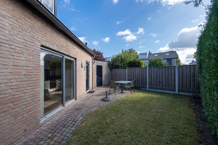 Photo 33 of Monseigneur Mutsaertsstraat 10