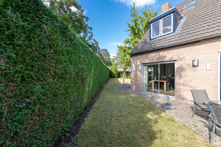 Photo 34 of Monseigneur Mutsaertsstraat 10