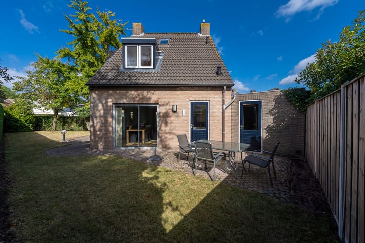 Photo 37 of Monseigneur Mutsaertsstraat 10