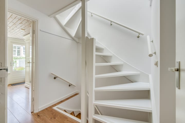 Foto 24 van Kruisweg 17