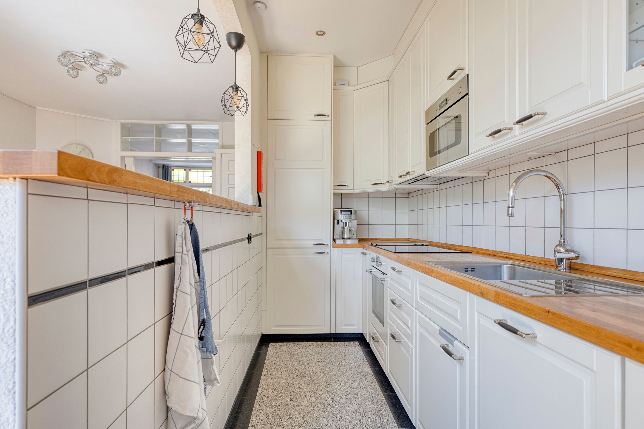 Photo 15 of Hugo de Vriesstraat 25