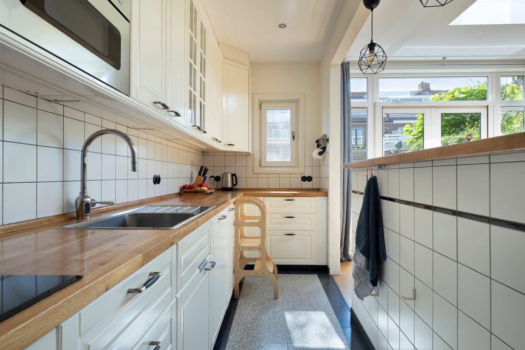 Photo 16 of Hugo de Vriesstraat 25