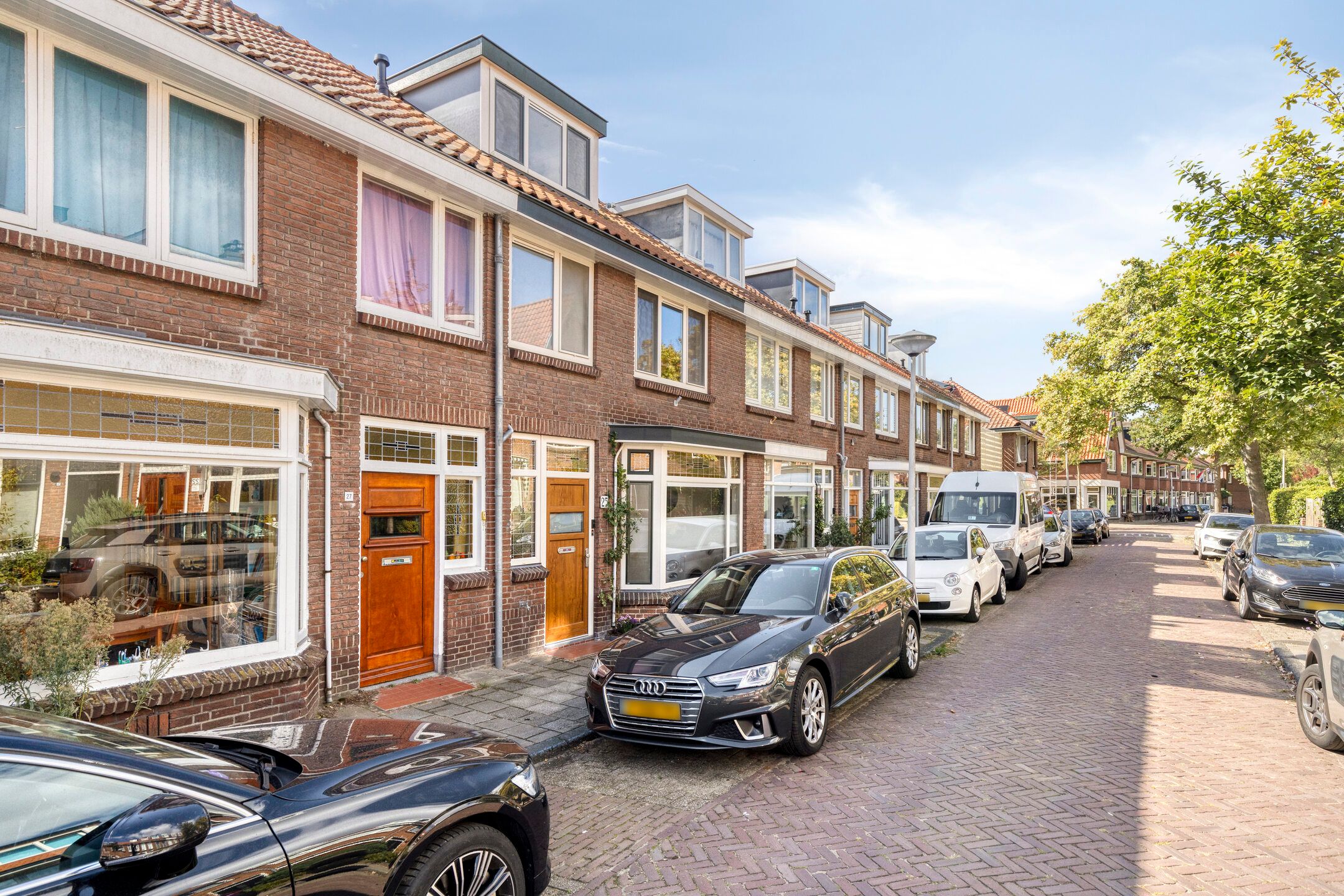 Photo 39 of Hugo de Vriesstraat 25