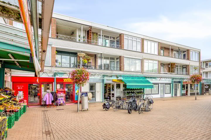 Foto 24 van Wormerplein 64