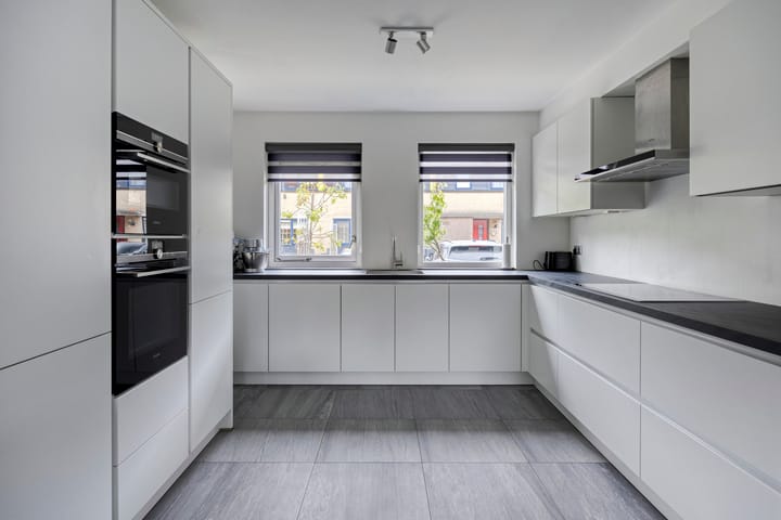 Foto 11 van Hoefsmid 9