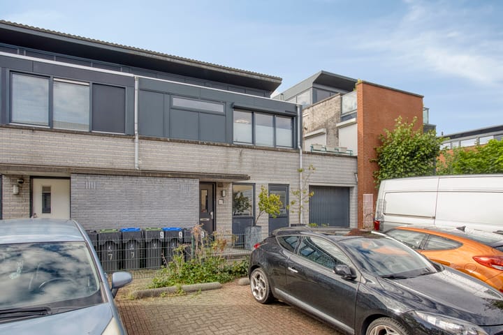 Foto 25 van Hoefsmid 9