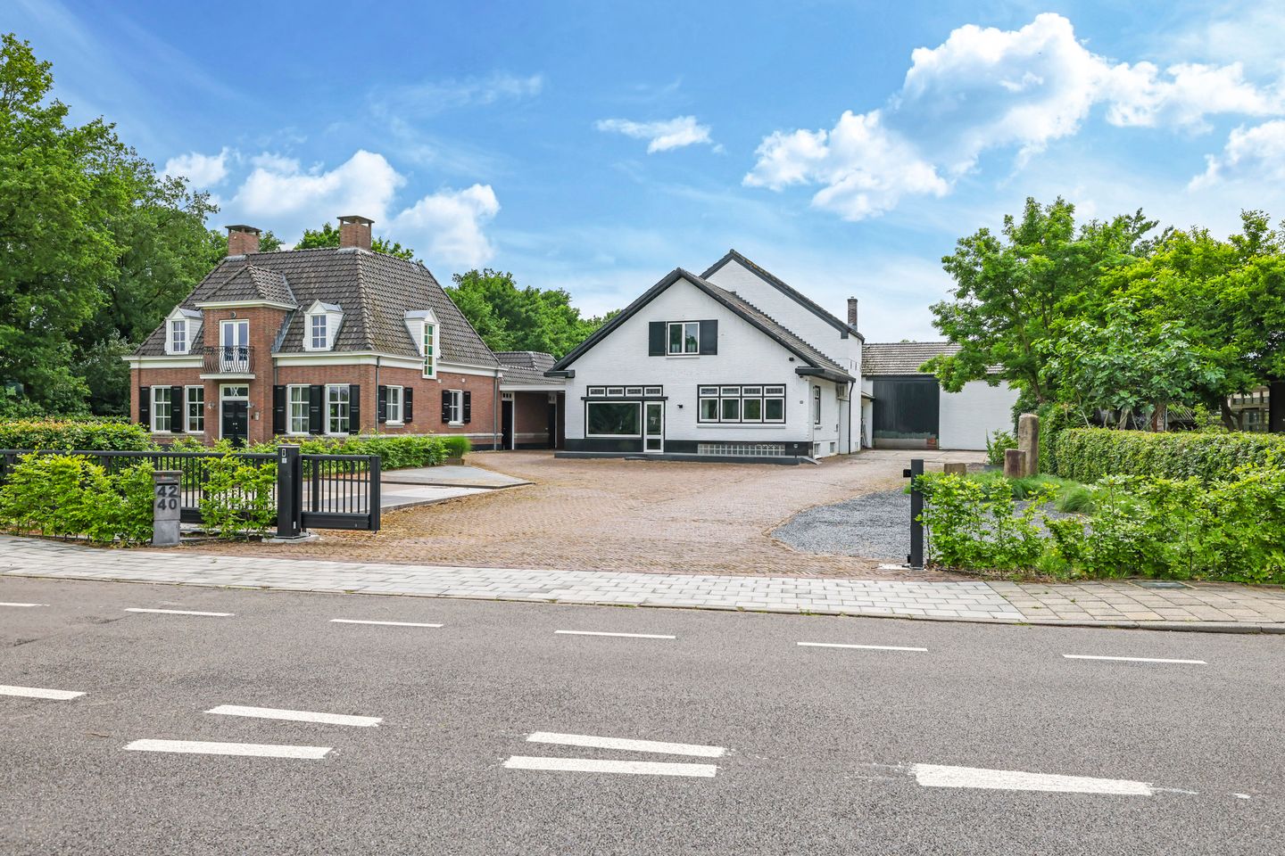 View photo 2 of Dorpsstraat 40