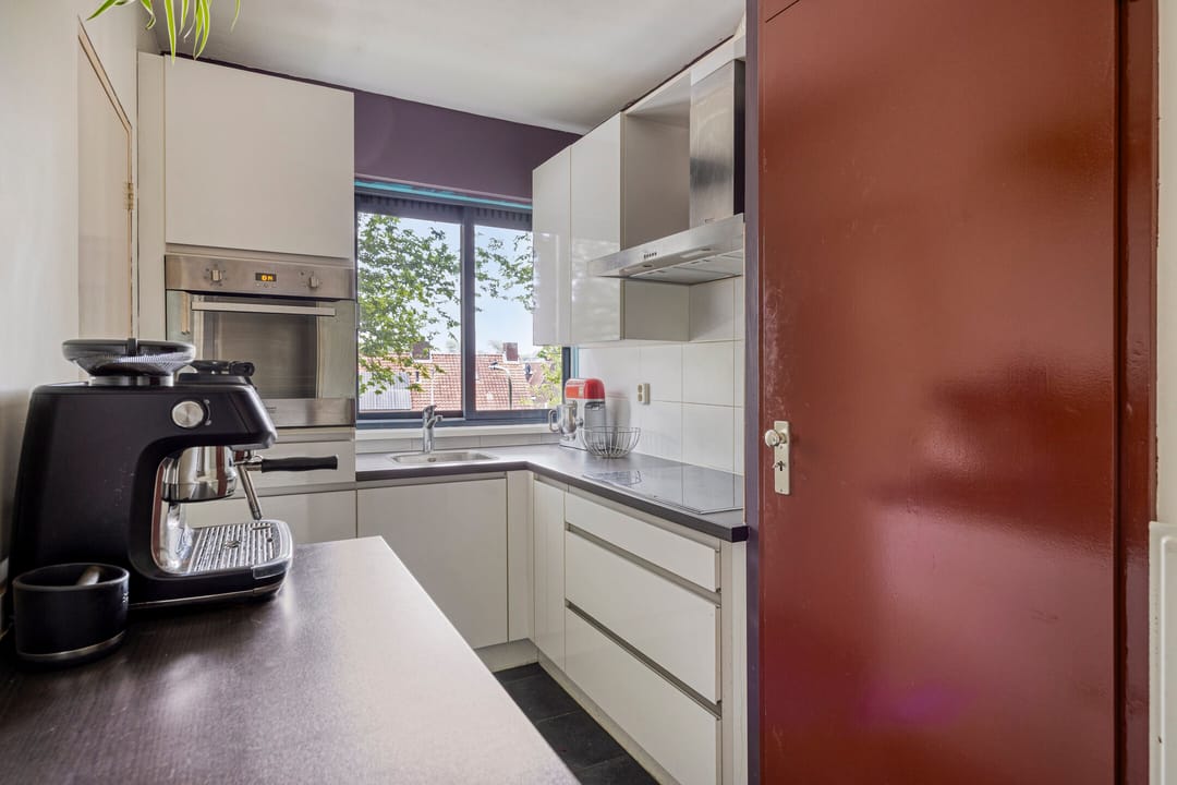 Photo 11 of Waterhoefstraat 5-C