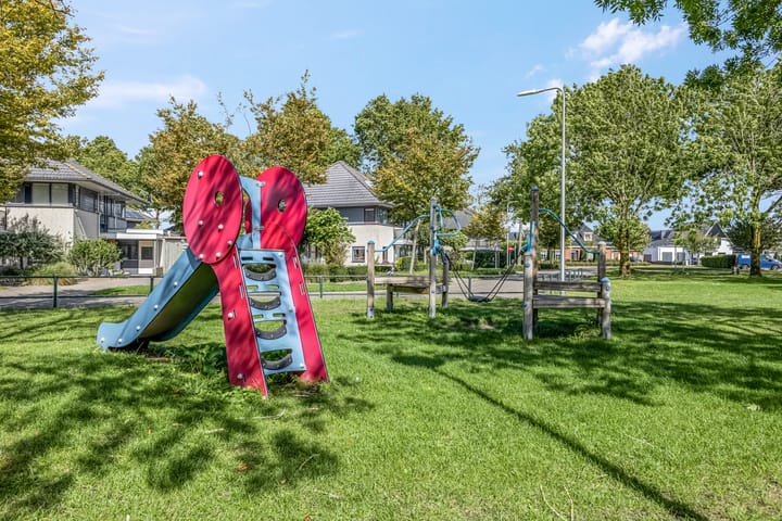 Photo 60 of Waterlelie 36