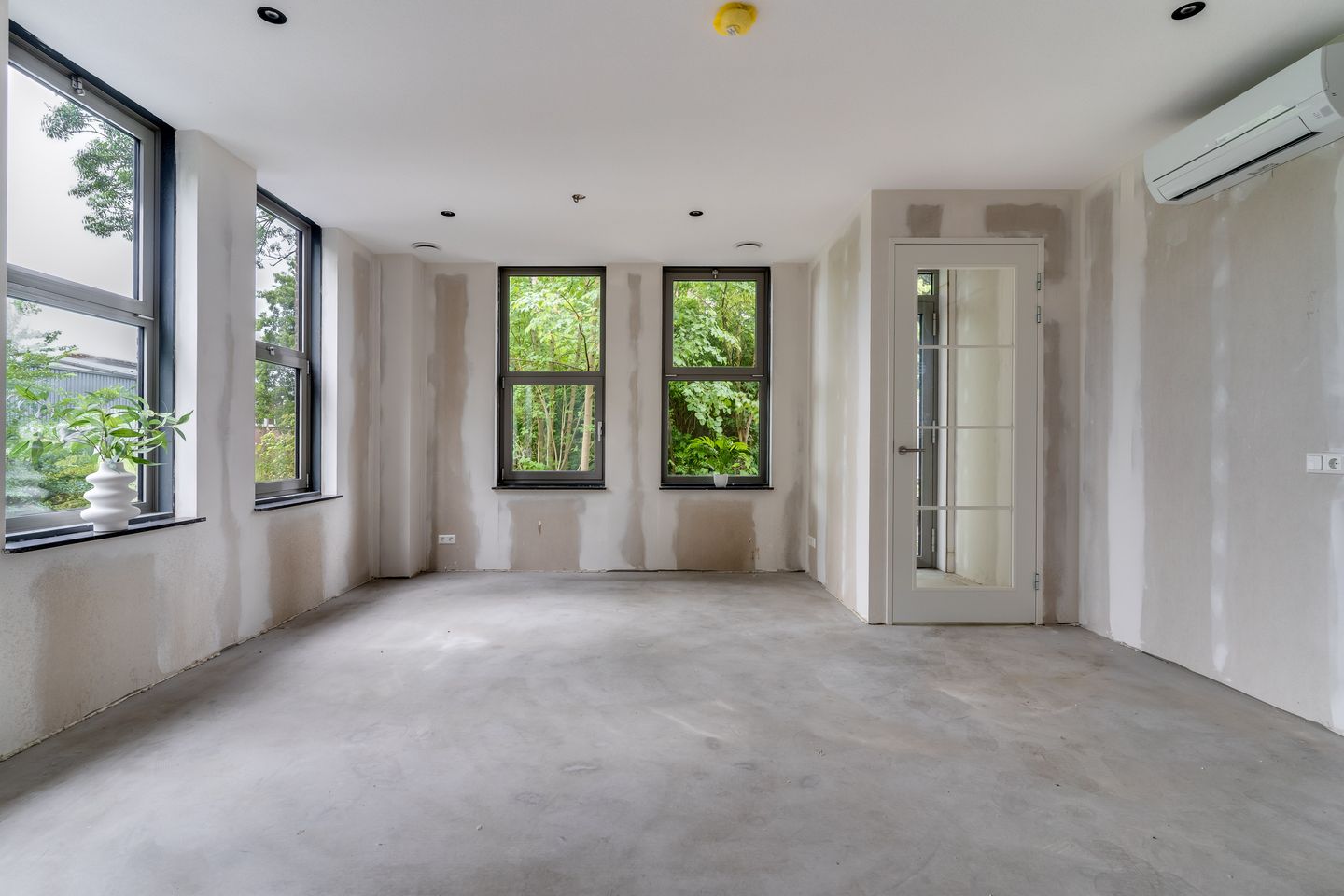 Foto 10 van Raadhuisplein 54