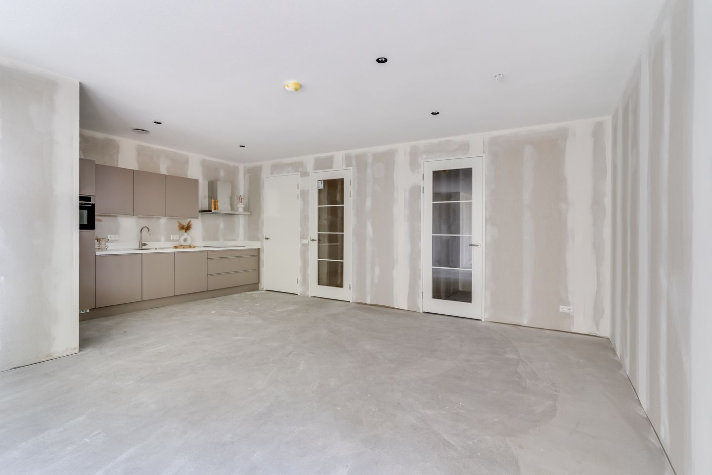 Photo 20 of Raadhuisplein 4