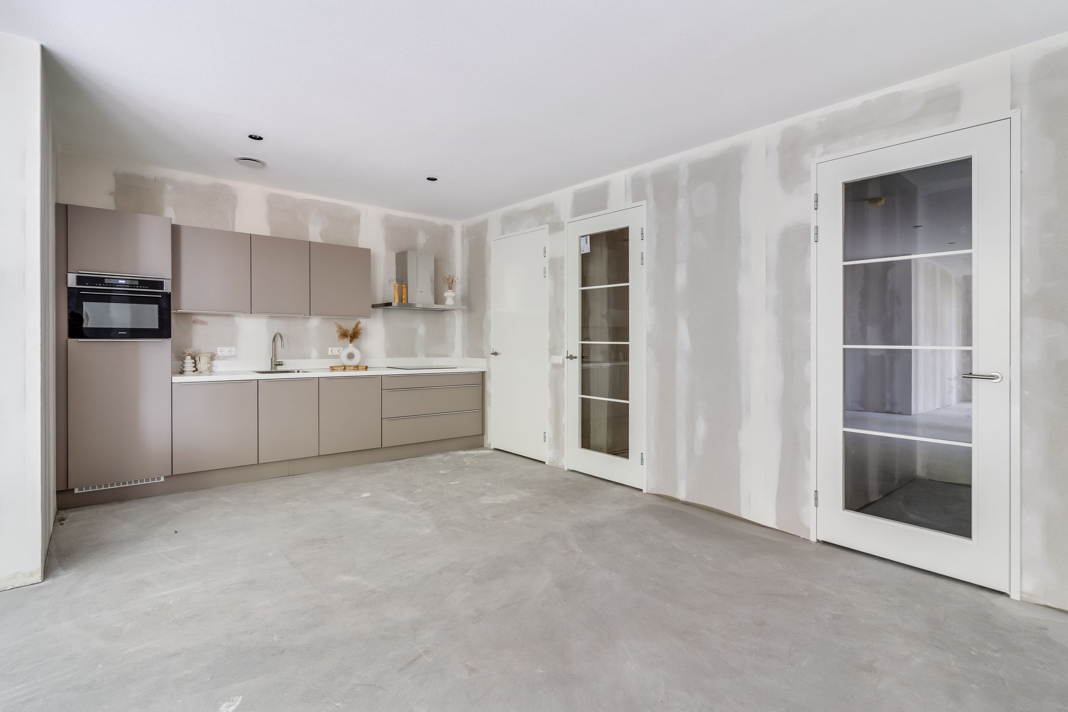 Photo 21 of Raadhuisplein 4