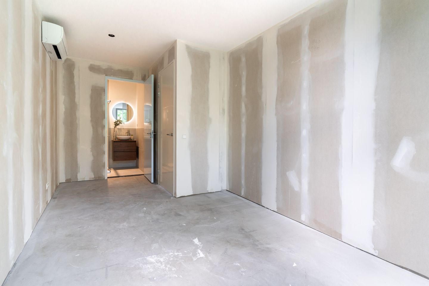 Photo 29 of Raadhuisplein 4