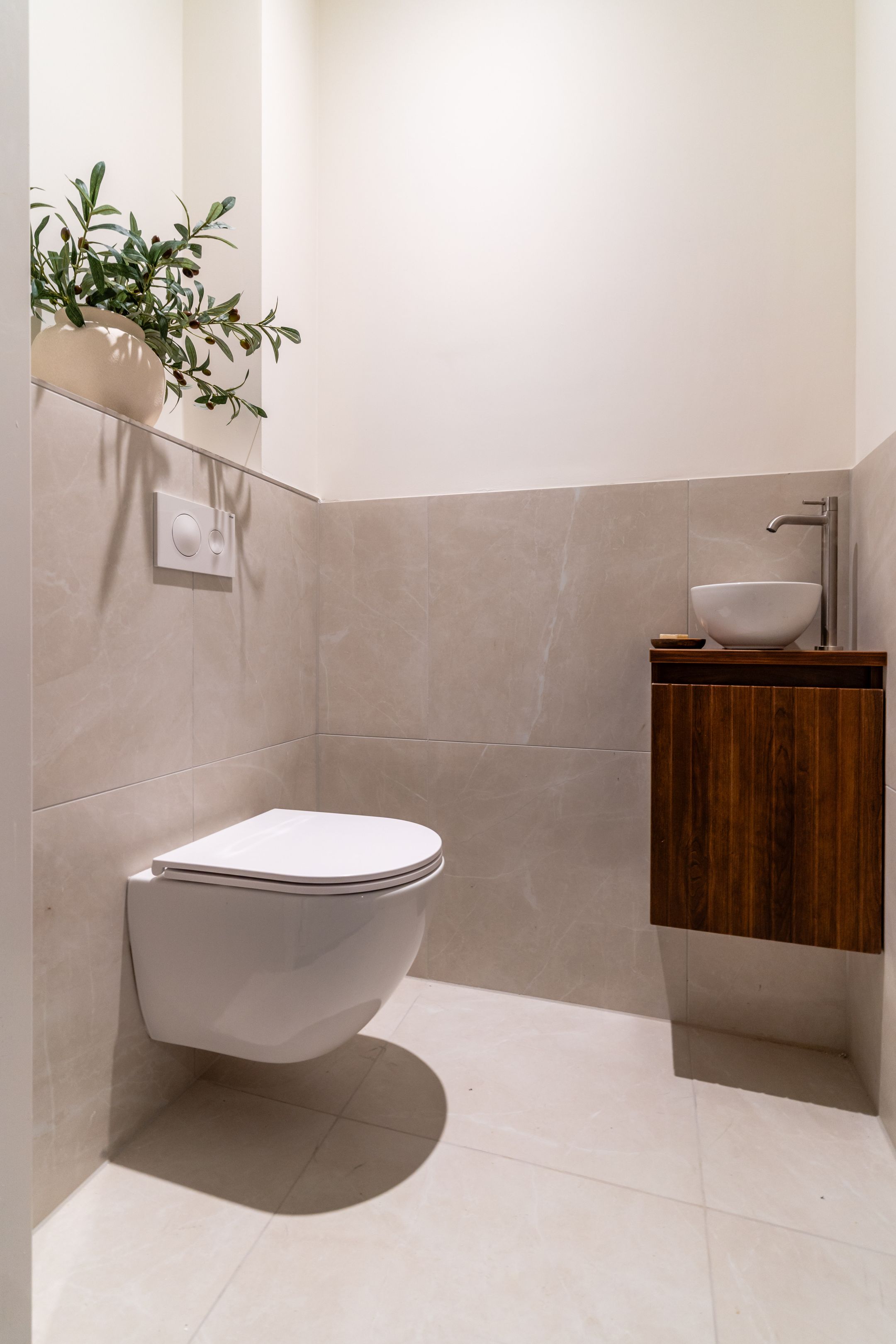 Photo 42 of Raadhuisplein 4