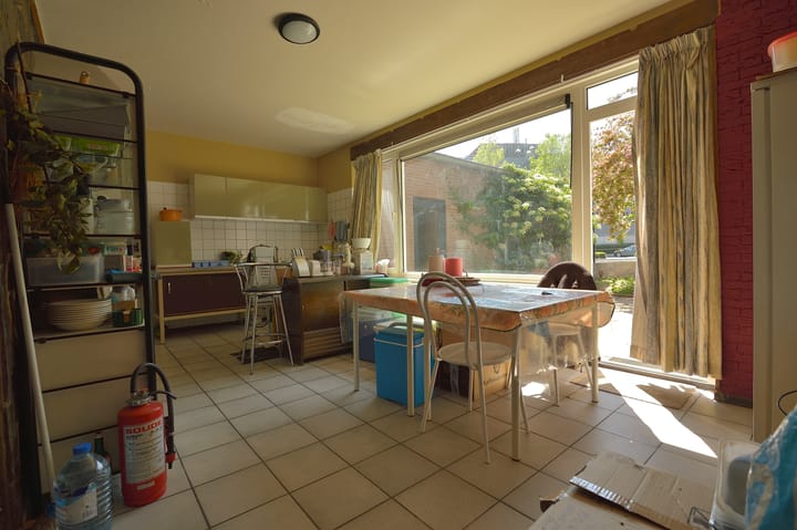 Photo 10 of Willemstraat 59