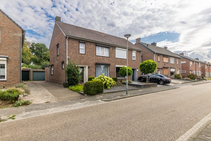 Foto 28 van Burg Strijkersstraat 29