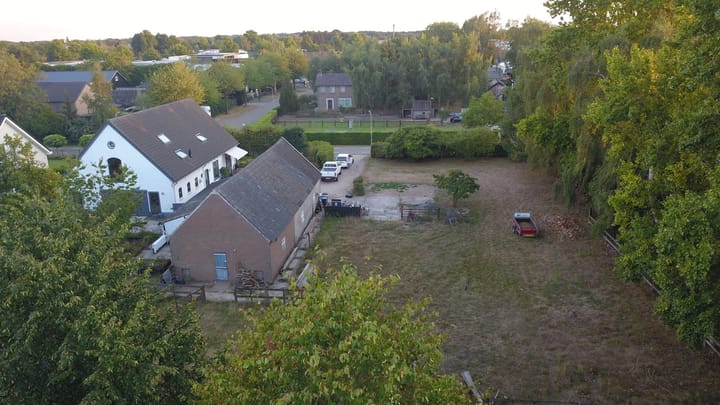 Photo 2 of Woeziksestraat 615