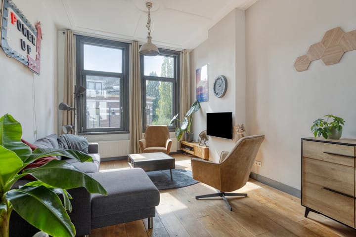 Photo 2 of Alexanderstraat 75