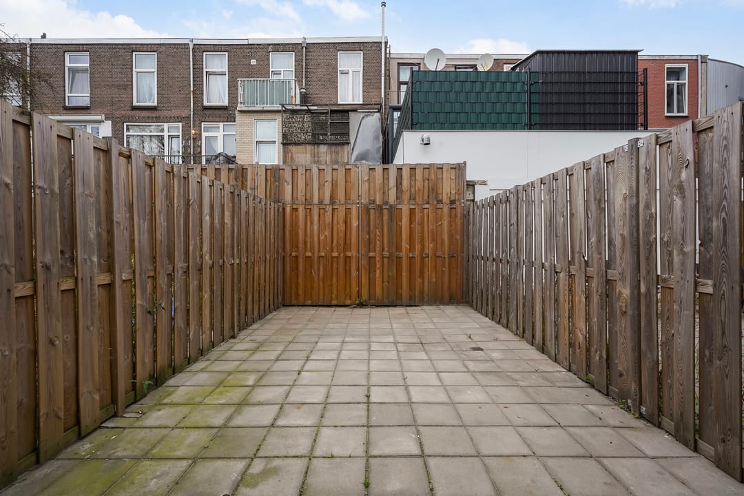 Photo 7 of Lyonnetstraat 9-D