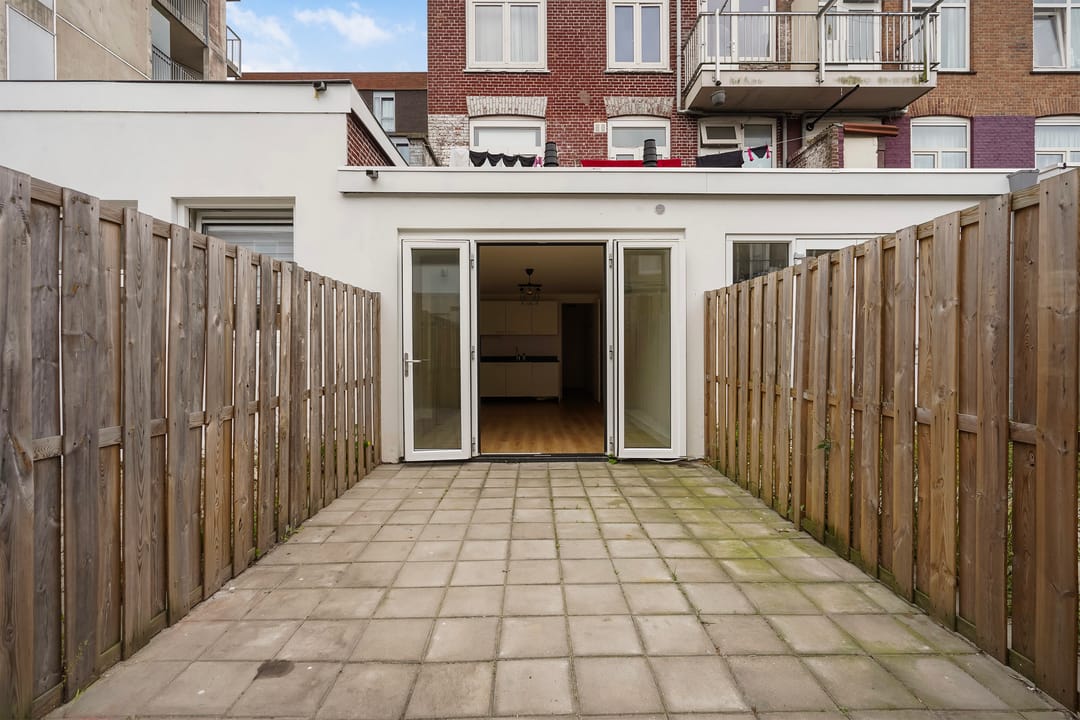 Photo 11 of Lyonnetstraat 9-D
