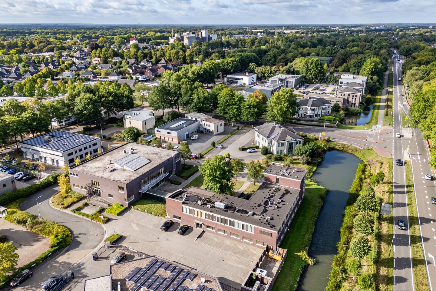 Bekijk foto 3 van Schatbeurderlaan 10