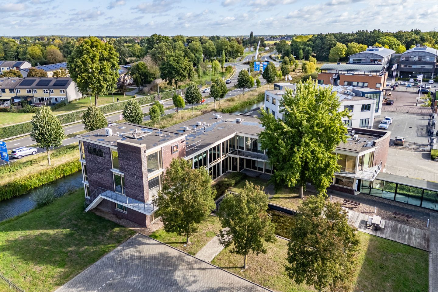 Bekijk foto 4 van Schatbeurderlaan 10