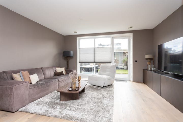 Photo 7 of Oostmeerlaan 137