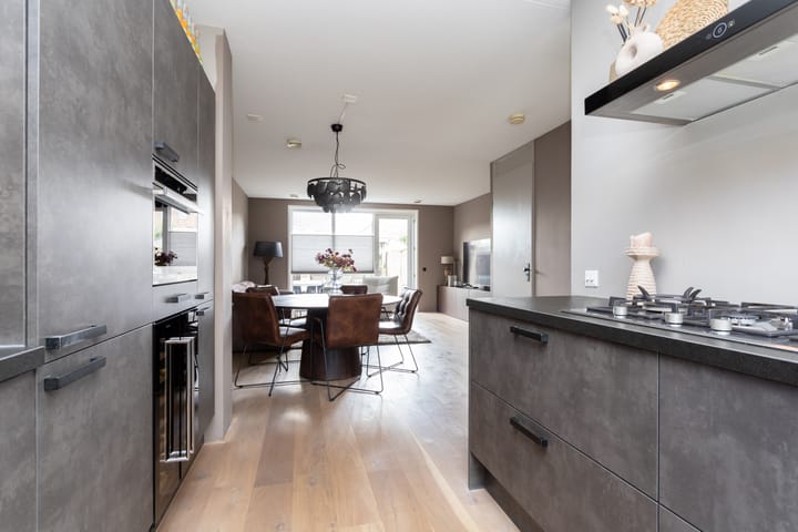 Photo 14 of Oostmeerlaan 137