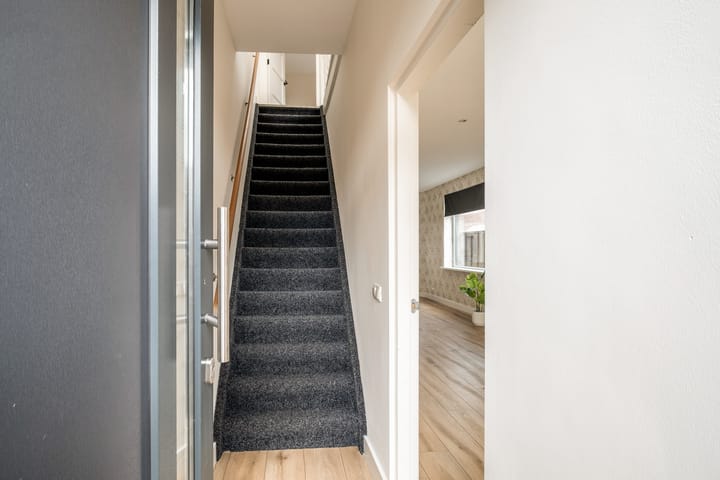 Foto 5 van Schipholtstraat 54