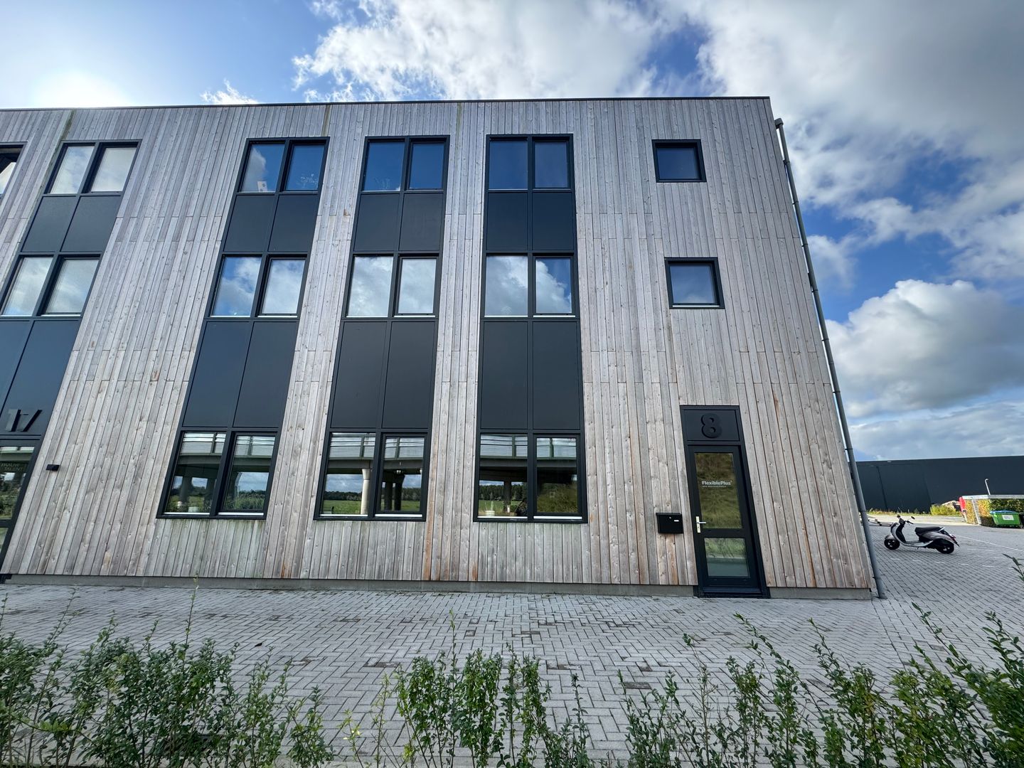View photo 3 of Energiestraat 2 unit 8