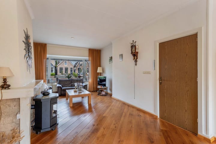 Foto 15 van Stationsweg 86