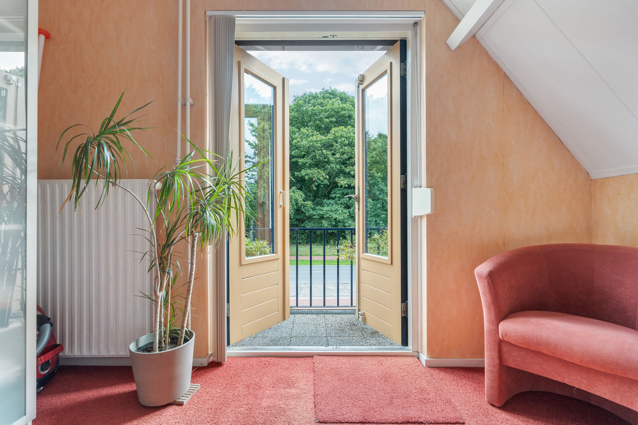 Photo 36 of St. Annastraat 612