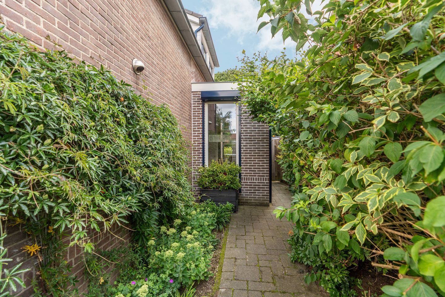 Photo 64 of St. Annastraat 612